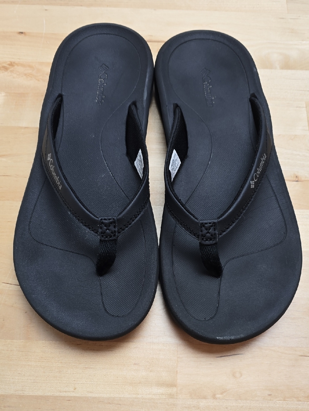 Columbia Black Thong Sandals Size Women's 10 / Men's 8.5